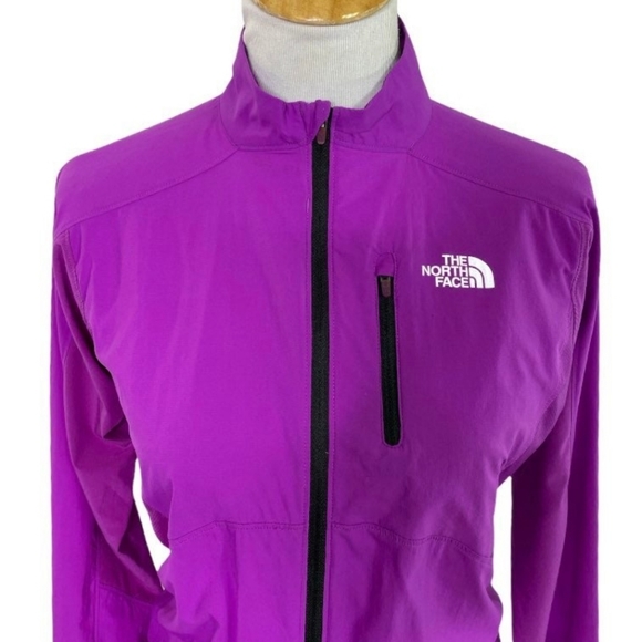 The NorthFace Flight Series Vent Running Jacket - Picture 2 of 5
